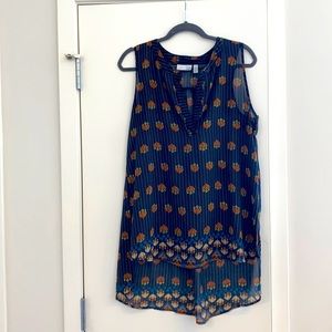14th & Union Large Sleeveless Navy Blouse
